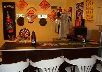 Hotel Crowded House Eceabat