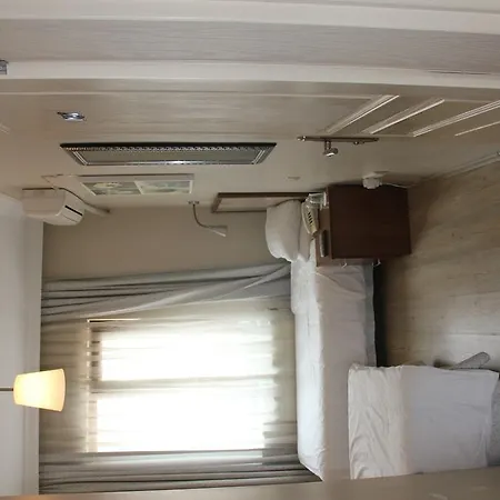 Crowded House 3* Eceabat