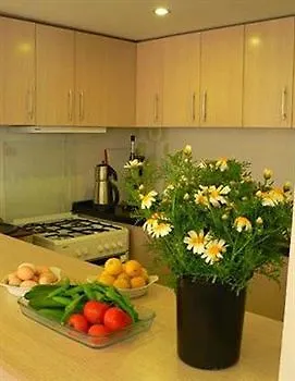 Crowded House Hotel 3*