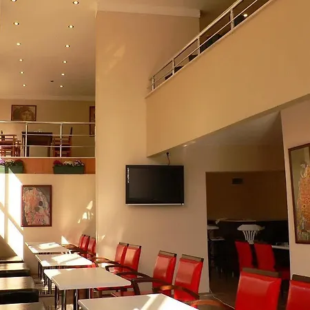 Hotel Crowded House Eceabat