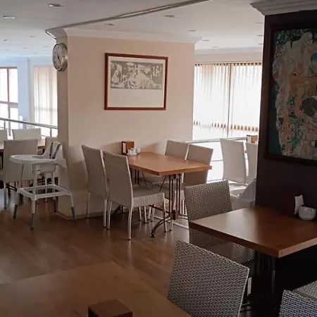 Crowded House 3* Eceabat