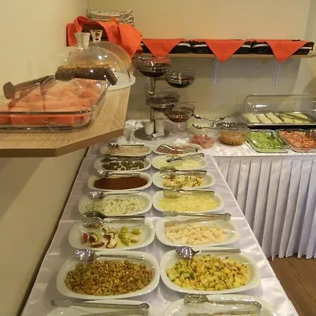 Crowded House 3* Eceabat