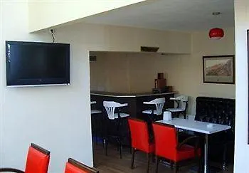 Hotel Crowded House Eceabat