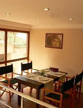 Hotel Crowded House Eceabat