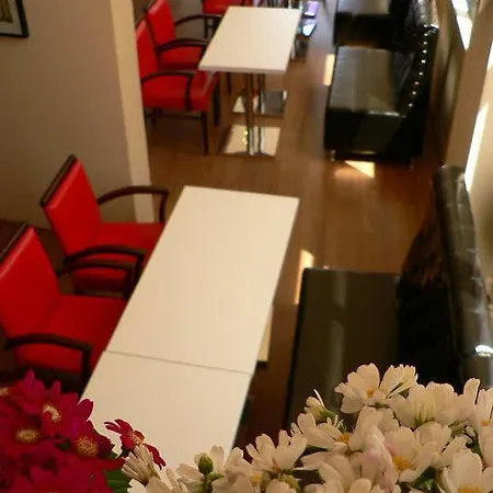 Crowded House 3* Eceabat