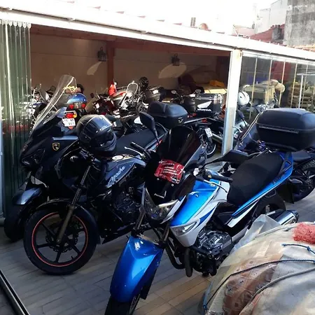 Crowded House 3* Eceabat