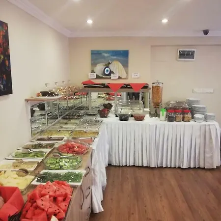 Crowded House 3* Eceabat